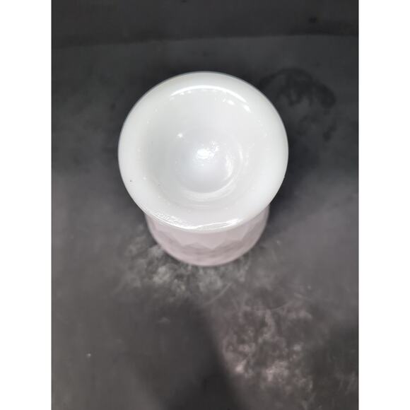 Vintage E. O. Brody Co Honeycomb Milk Glass Footed Vase MJ-42 - Picture 7 of 9